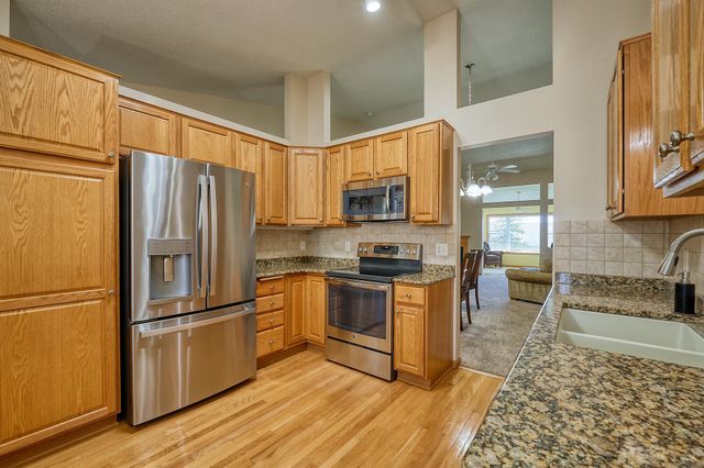 16233 70th Place N, Maple Grove, MN 55311