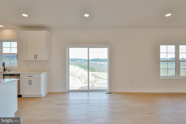 883 EMERALD VALLEY LN, Bangor, PA 18013