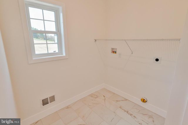 883 EMERALD VALLEY LN, Bangor, PA 18013