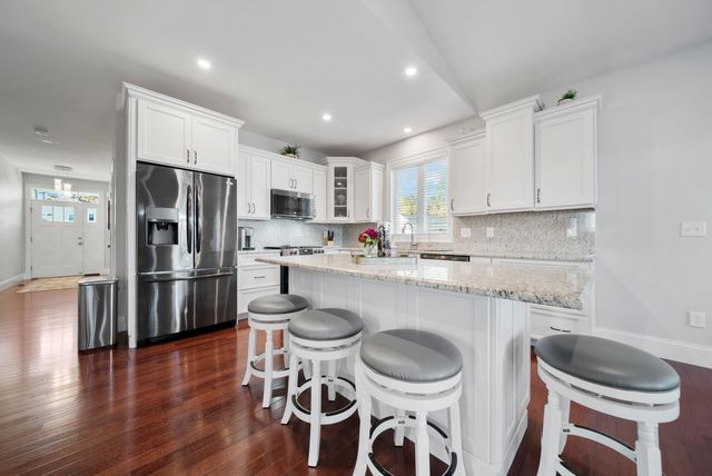 50 Blackstone Drive, Raymond, NH 03077