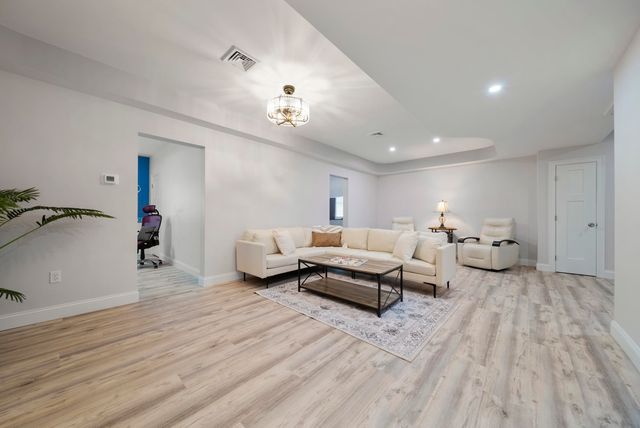 50 Blackstone Drive, Raymond, NH 03077