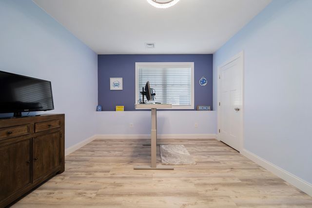 50 Blackstone Drive, Raymond, NH 03077