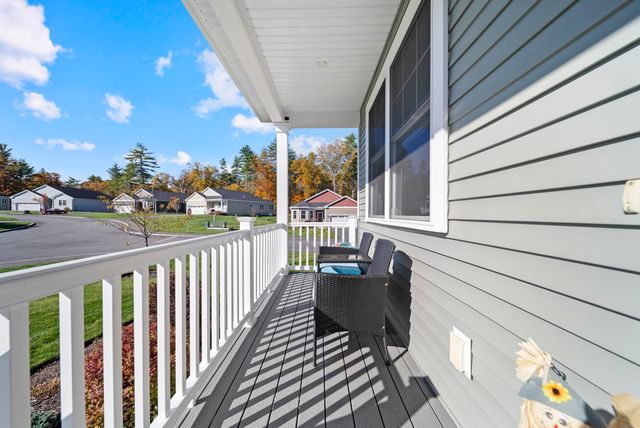 50 Blackstone Drive, Raymond, NH 03077
