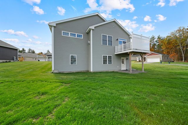 50 Blackstone Drive, Raymond, NH 03077