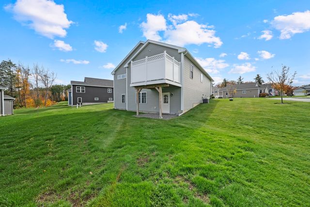 50 Blackstone Drive, Raymond, NH 03077