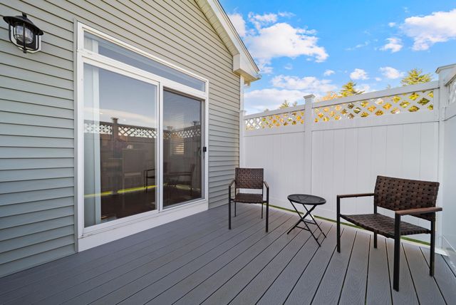 50 Blackstone Drive, Raymond, NH 03077