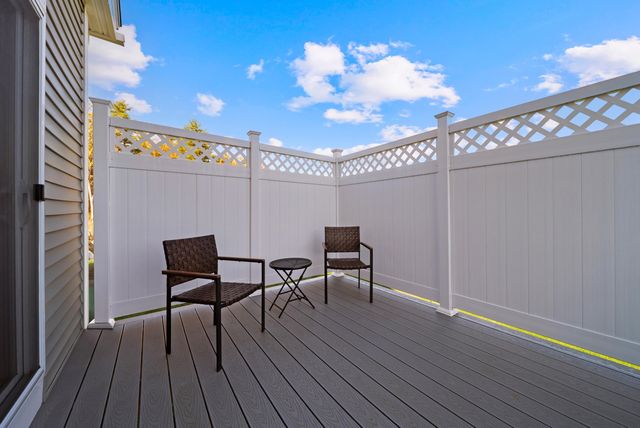 50 Blackstone Drive, Raymond, NH 03077