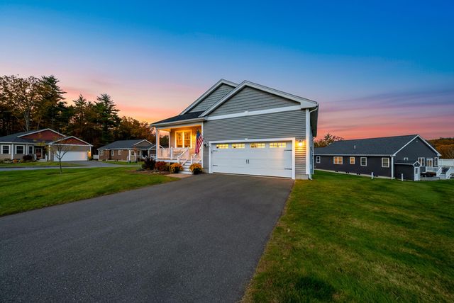 50 Blackstone Drive, Raymond, NH 03077