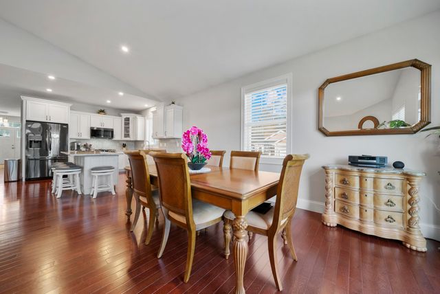 50 Blackstone Drive, Raymond, NH 03077