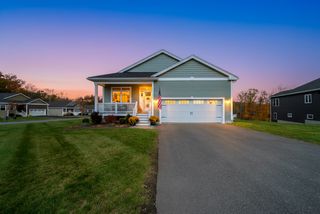 50 Blackstone Drive, Raymond, NH 03077