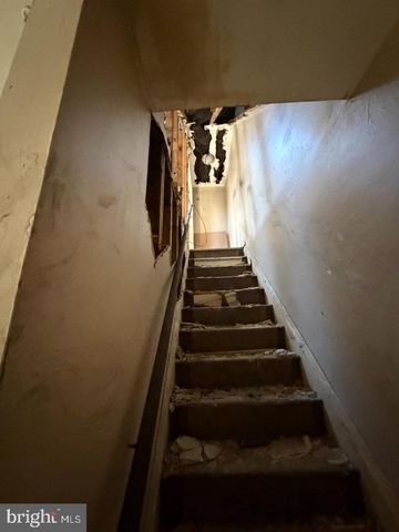 1513 ARROTT ST, Philadelphia, PA 19124