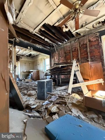 1513 ARROTT ST, Philadelphia, PA 19124