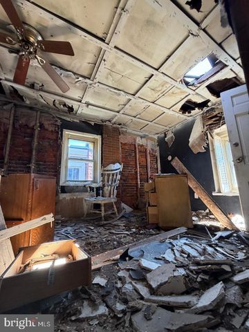 1513 ARROTT ST, Philadelphia, PA 19124