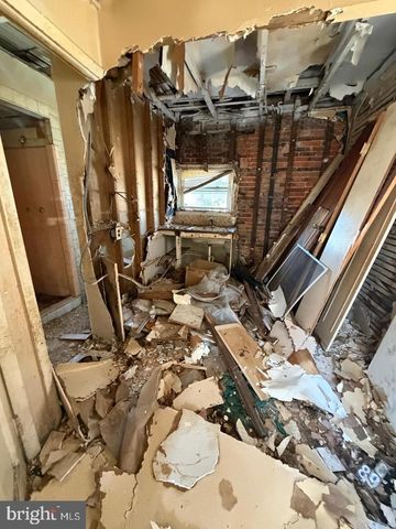 1513 ARROTT ST, Philadelphia, PA 19124