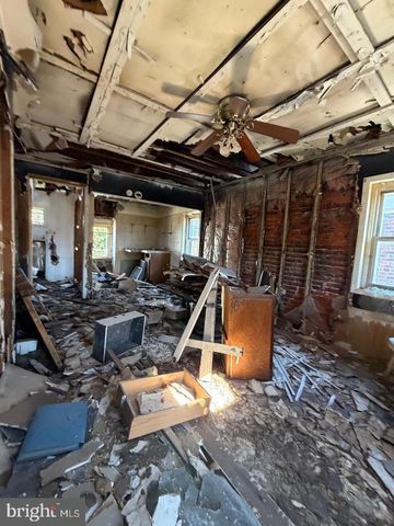 1513 ARROTT ST, Philadelphia, PA 19124