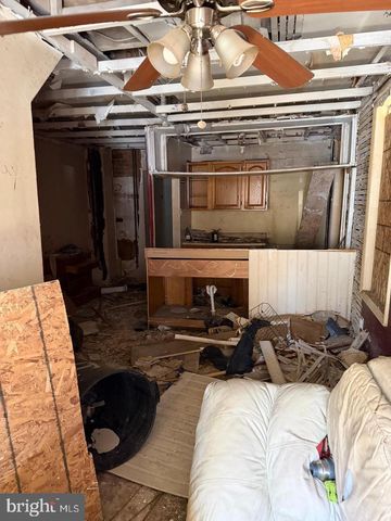 1513 ARROTT ST, Philadelphia, PA 19124