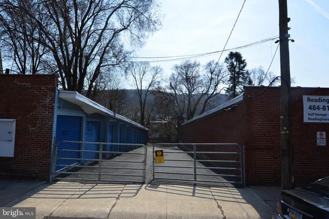 1536 HAAK ST, Reading, PA 19602