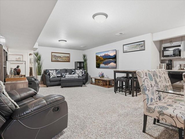 715 Apex Trl, Ault, CO 80610
