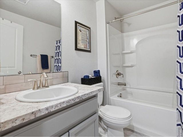 715 Apex Trl, Ault, CO 80610