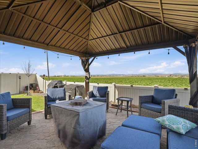715 Apex Trl, Ault, CO 80610