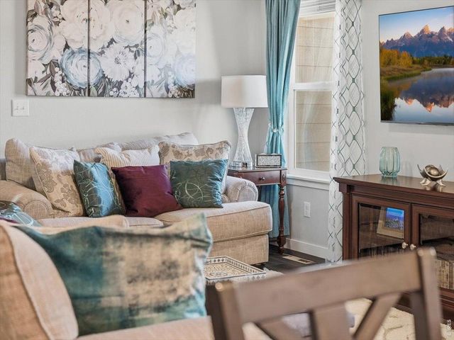 715 Apex Trl, Ault, CO 80610