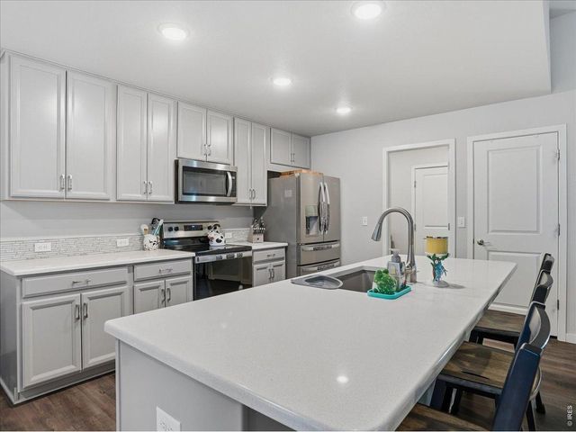 715 Apex Trl, Ault, CO 80610