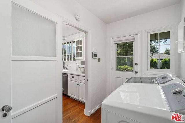 2130 Las Lunas Street, Pasadena, CA 91107