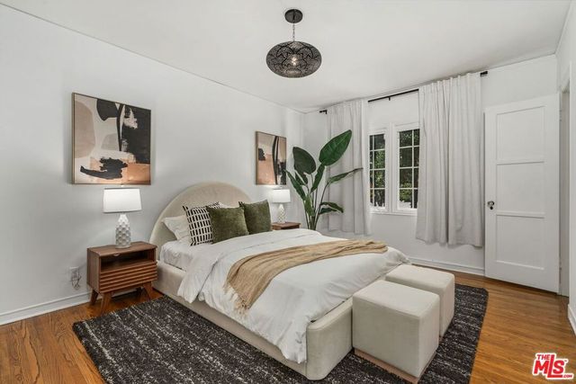 2130 Las Lunas Street, Pasadena, CA 91107