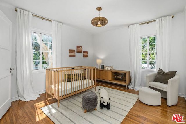 2130 Las Lunas Street, Pasadena, CA 91107