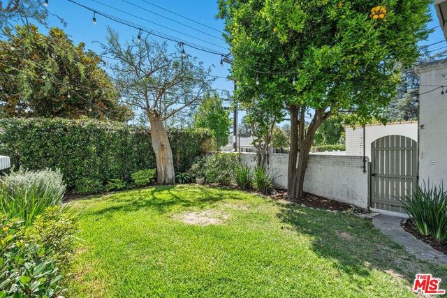 2130 Las Lunas Street, Pasadena, CA 91107