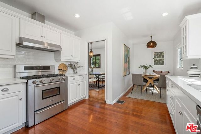 2130 Las Lunas Street, Pasadena, CA 91107