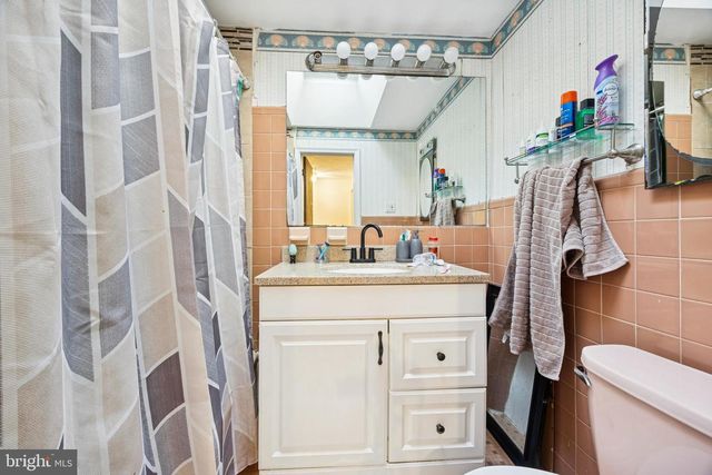 1053 TAYLOR DR, Folcroft, PA 19032