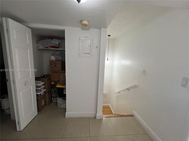 9240 Fontainebleau Blvd 207, Miami, FL 33172