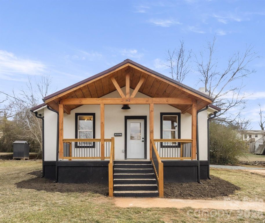 342 N Cleghorn Street, Rutherfordton, NC 28139