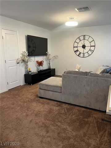 645 Soaring Wings Avenue, Las Vegas, NV 89183