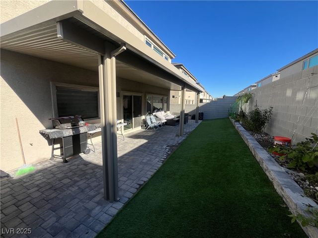 645 Soaring Wings Avenue, Las Vegas, NV 89183