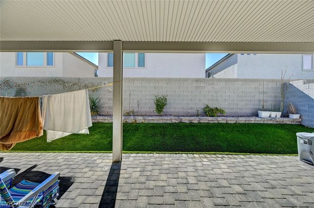 645 Soaring Wings Avenue, Las Vegas, NV 89183