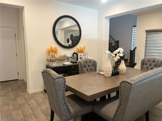 645 Soaring Wings Avenue, Las Vegas, NV 89183