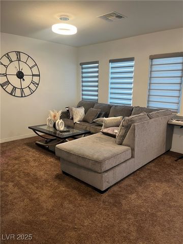 645 Soaring Wings Avenue, Las Vegas, NV 89183