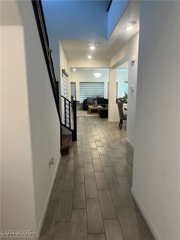 645 Soaring Wings Avenue, Las Vegas, NV 89183