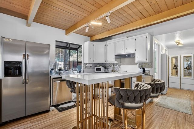 1405 Zion Way, Pine Mountain Club, CA 93222