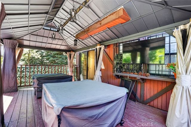 1405 Zion Way, Pine Mountain Club, CA 93222