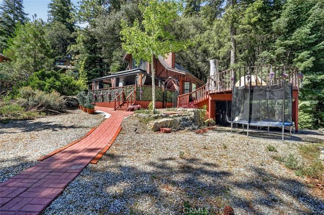 1405 Zion Way, Pine Mountain Club, CA 93222