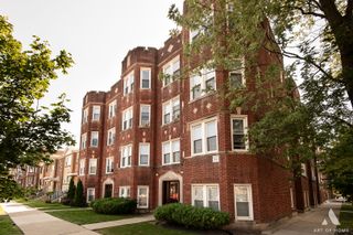4857 W ROSCOE Street 2, Chicago, IL 60641