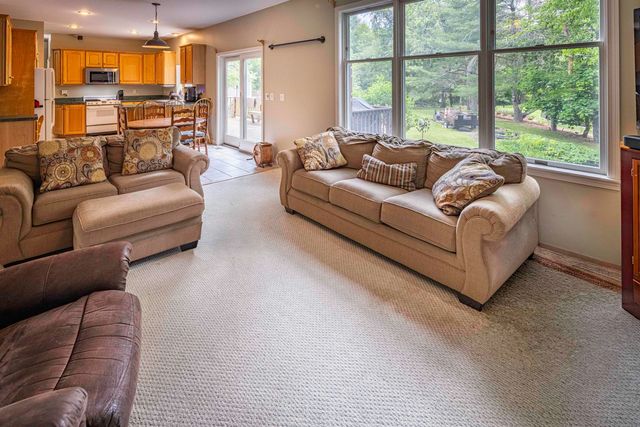 3 Foxtail Ridge Road, Dover, NH 03820