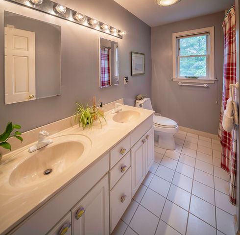 3 Foxtail Ridge Road, Dover, NH 03820