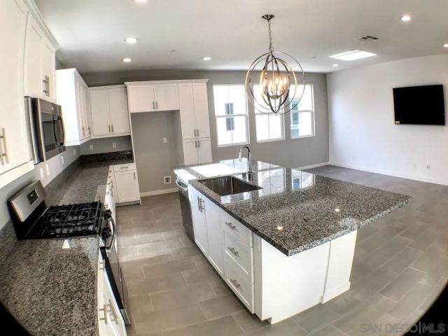 2275 Element Way 5, Chula Vista, CA 91915