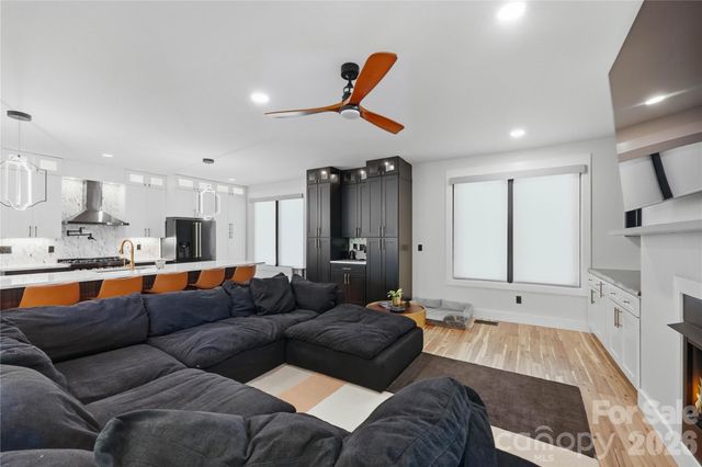 1109 Leigh Avenue, Charlotte, NC 28205