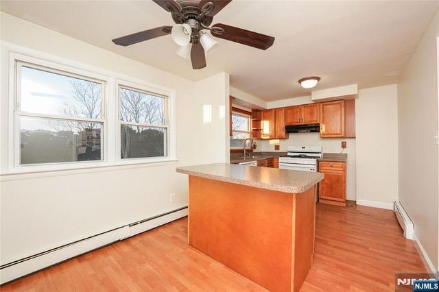 142 Maple 2, Woodland Park, NJ 07424