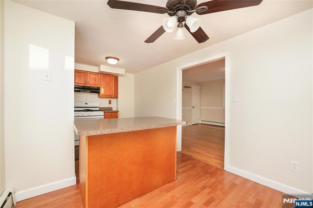 142 Maple 2, Woodland Park, NJ 07424